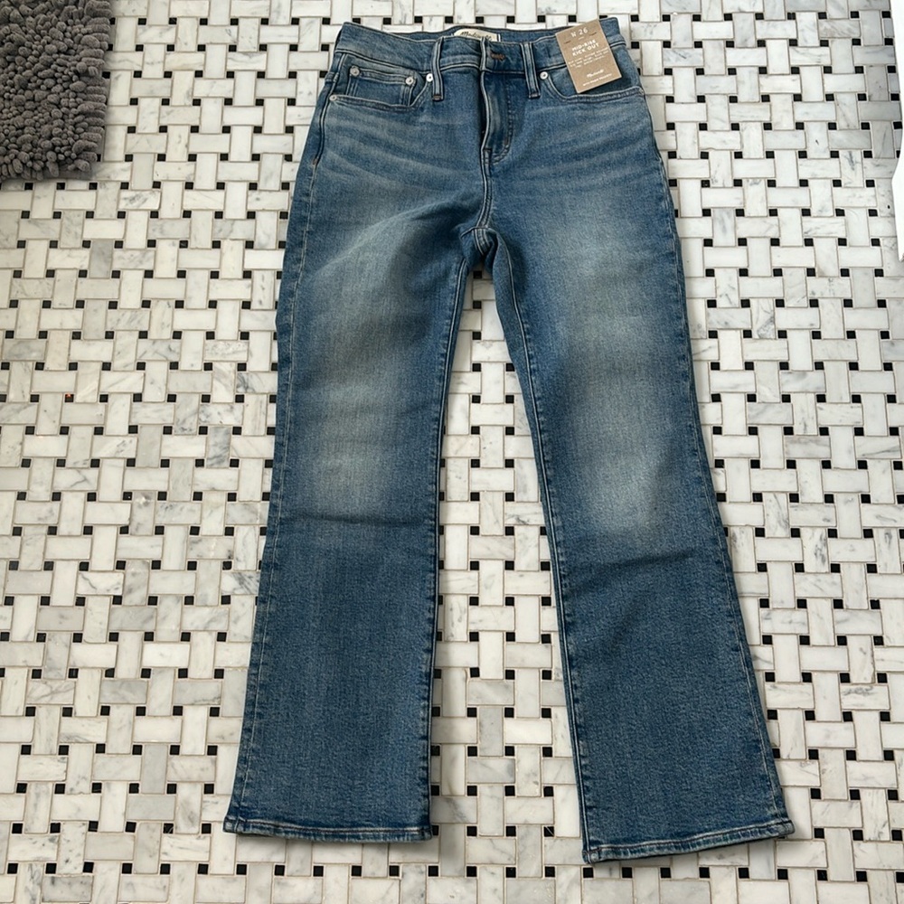 Masewell mid-rise kick out jeans